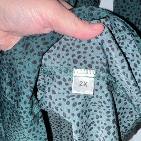 Chic Soul V-Neck Top NWOT - Picture 4 of 7